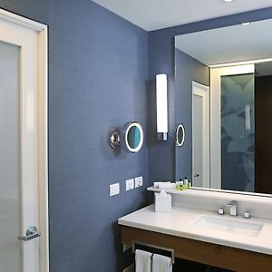 Classic King Smart Room City Bay View